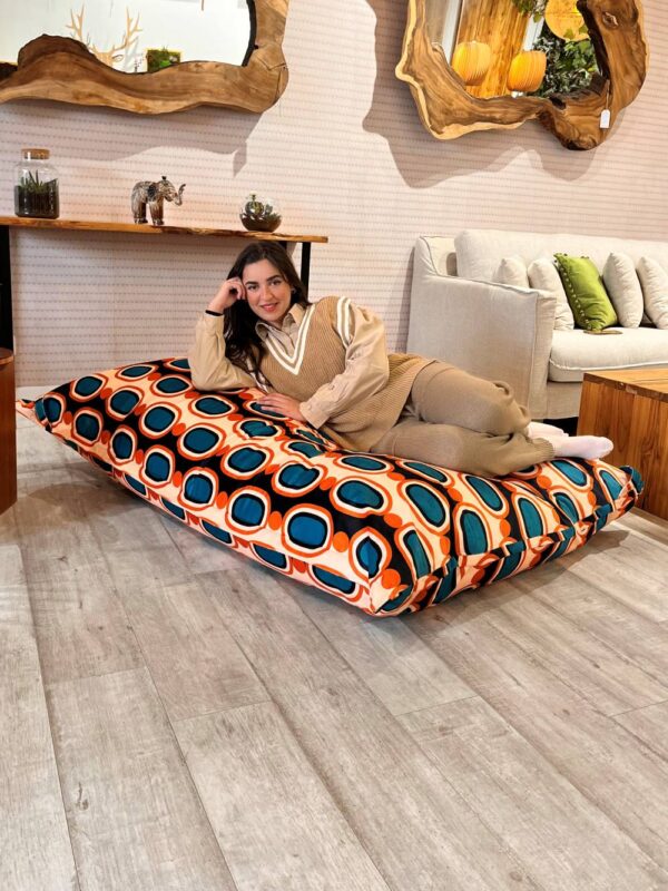 Retro Chic - Image 3