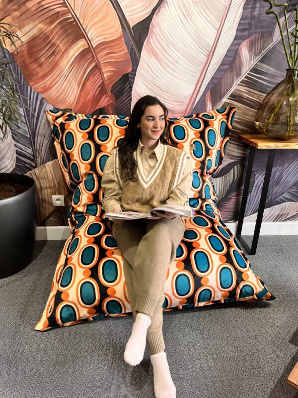 Retro Chic - Image 7